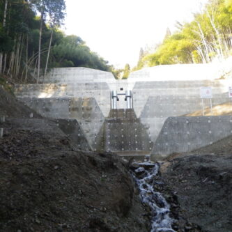 (砂）滝川　砂防えん堤工事（その2）