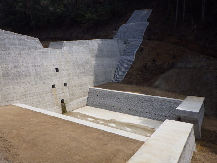 （砂）寺外川支渓流　砂防えん堤工事